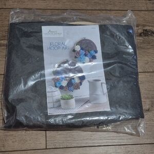 Annie's Creative Woman Kit Of The Month Club. Floral Hoop Art. New, Sealed